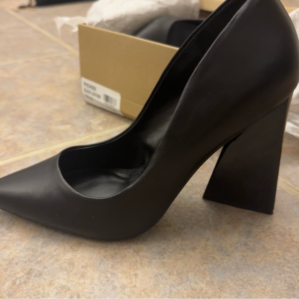 Steve Madden Black Pointed Block Heel Pumps